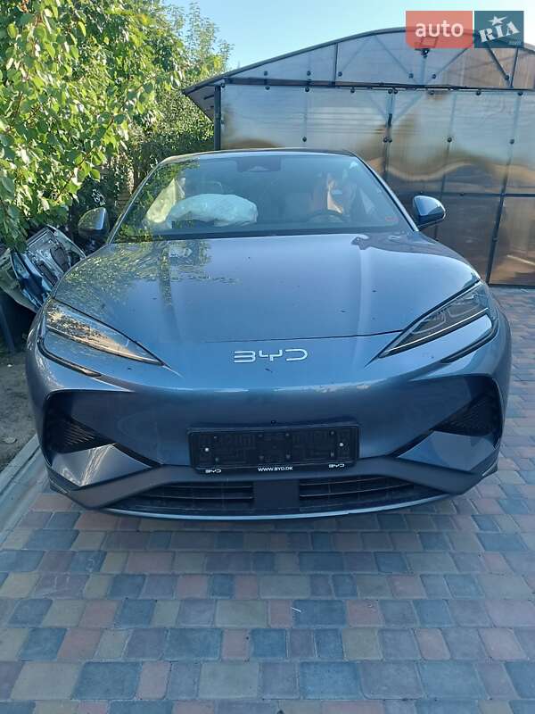 BYD Sea Lion 07 2025