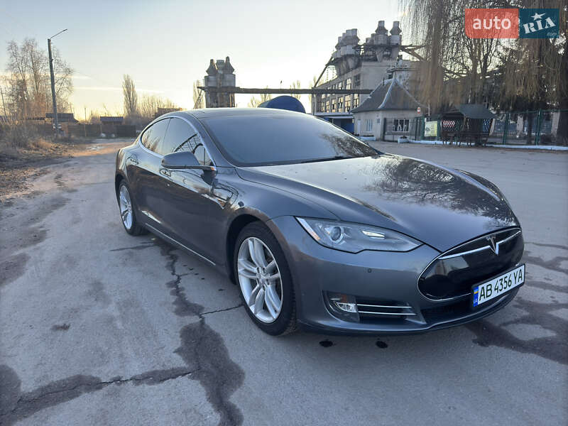 Tesla-10