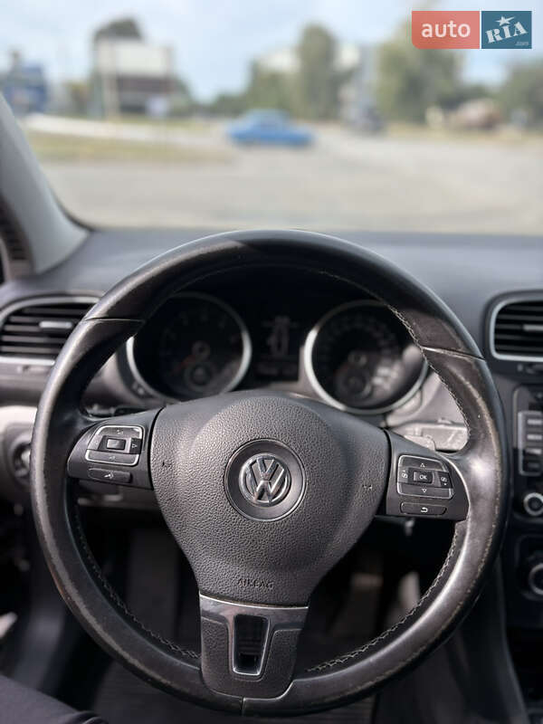 Volkswagen Golf 2011