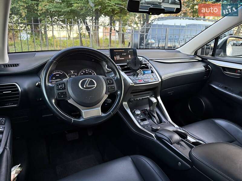 Lexus NX 2014