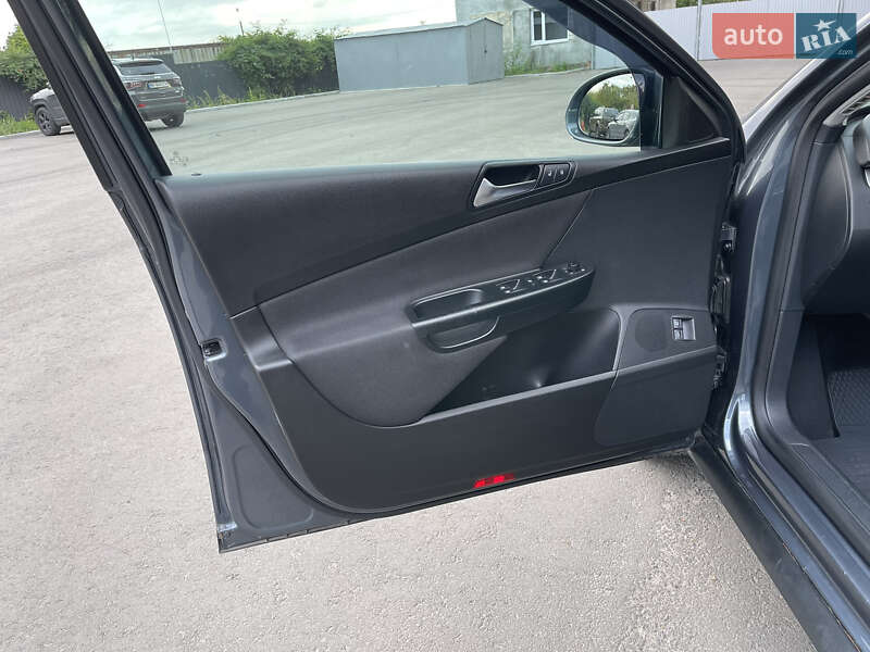 Volkswagen Passat 2010