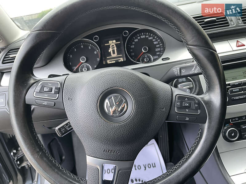 Volkswagen Passat 2010