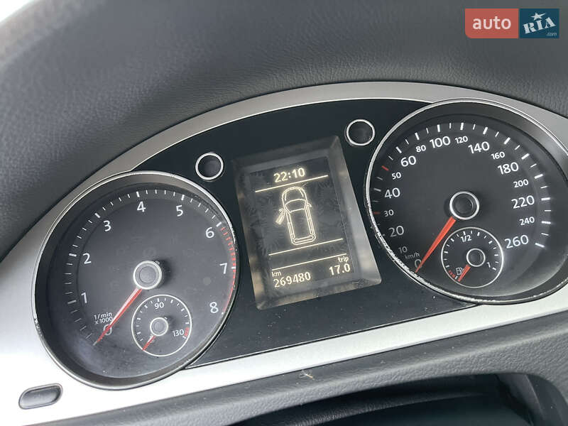 Volkswagen Passat 2010