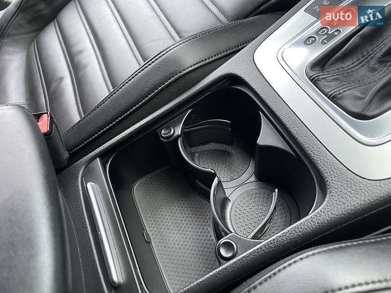 Volkswagen Passat 2010