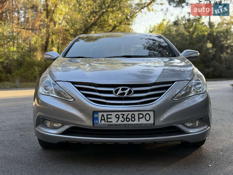 Hyundai-8