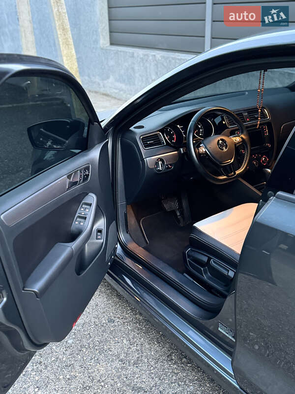 Volkswagen Jetta 2016