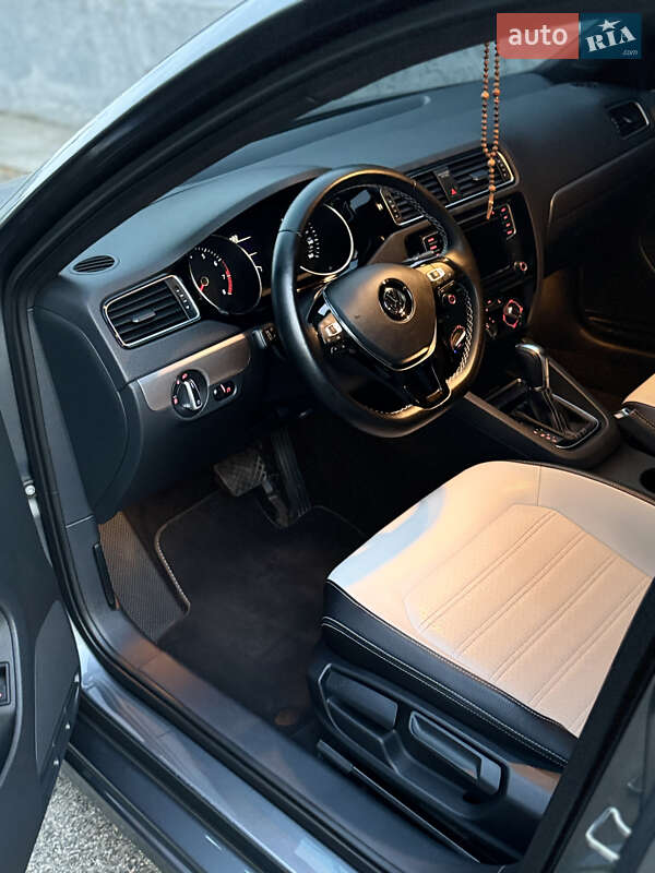 Volkswagen Jetta 2016