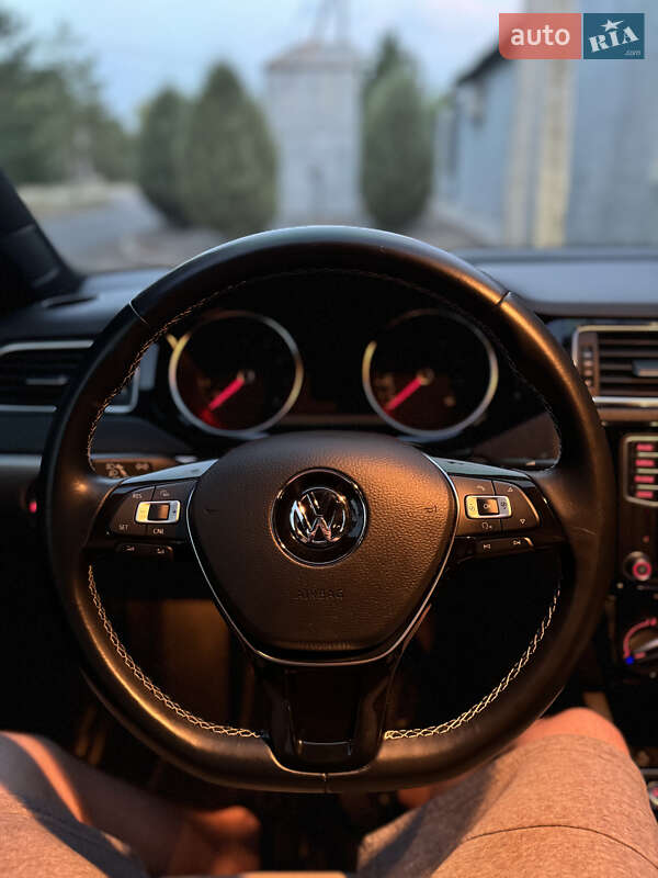 Volkswagen Jetta 2016
