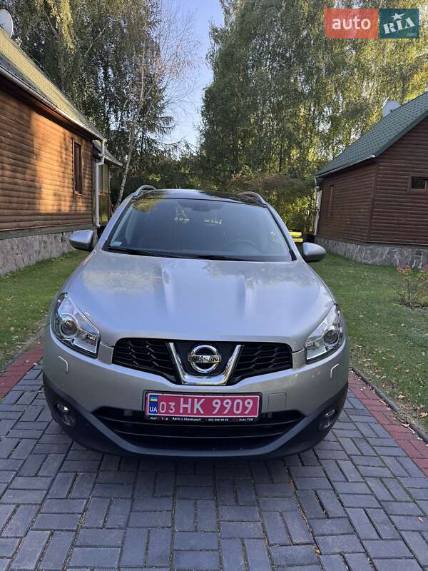 Nissan Qashqai+2 2011
