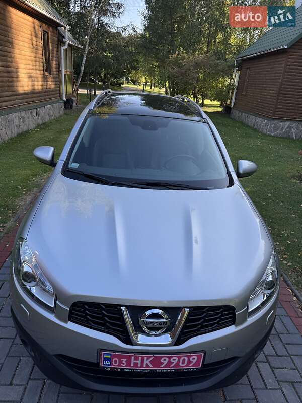 Nissan Qashqai+2 2011