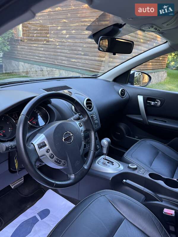 Nissan Qashqai+2 2011