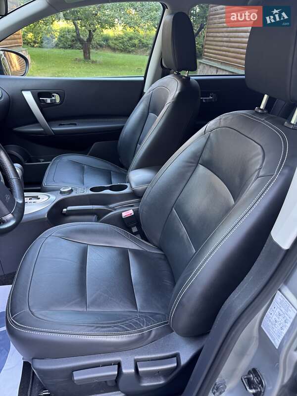 Nissan Qashqai+2 2011