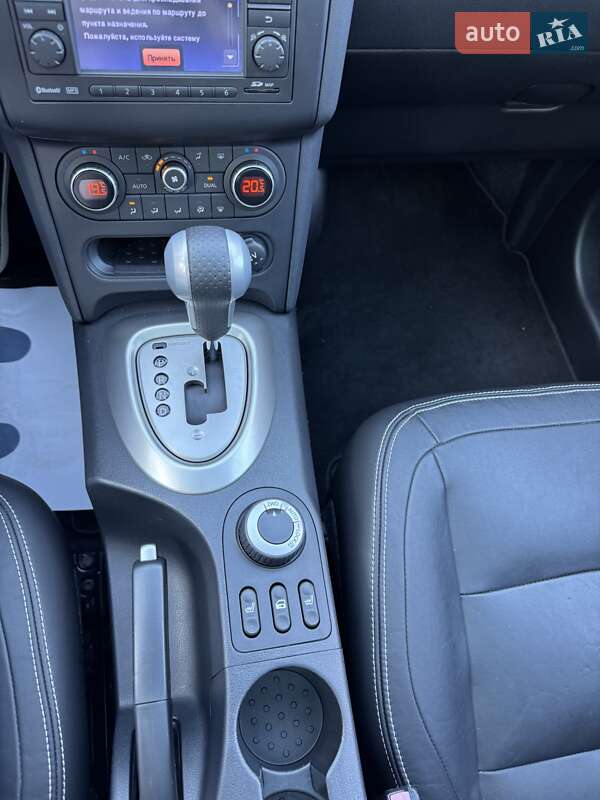 Nissan Qashqai+2 2011