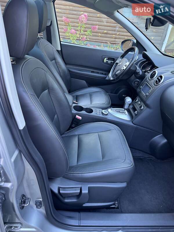 Nissan Qashqai+2 2011