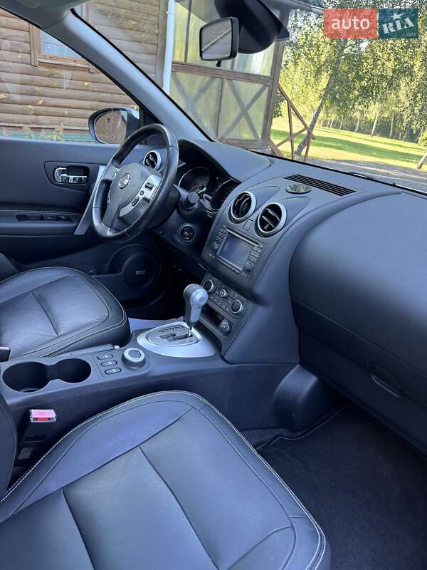 Nissan Qashqai+2 2011