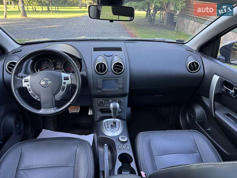 Nissan Qashqai+2 2011