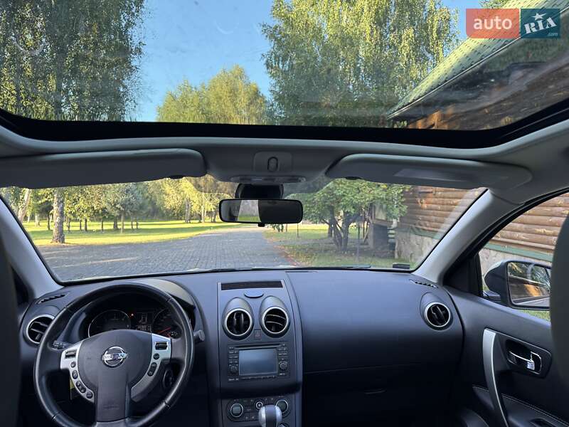 Nissan Qashqai+2 2011