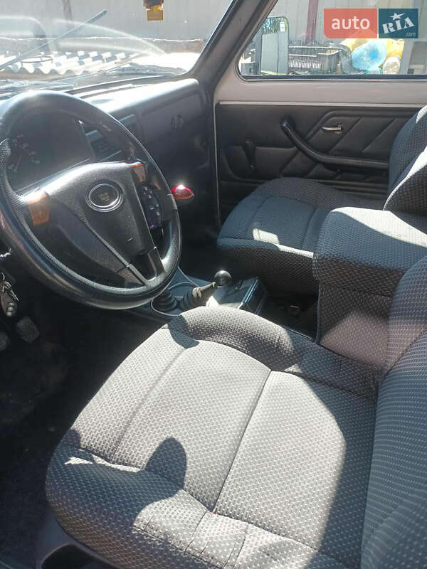 VAZ / Lada 21214 / 4x4 2008