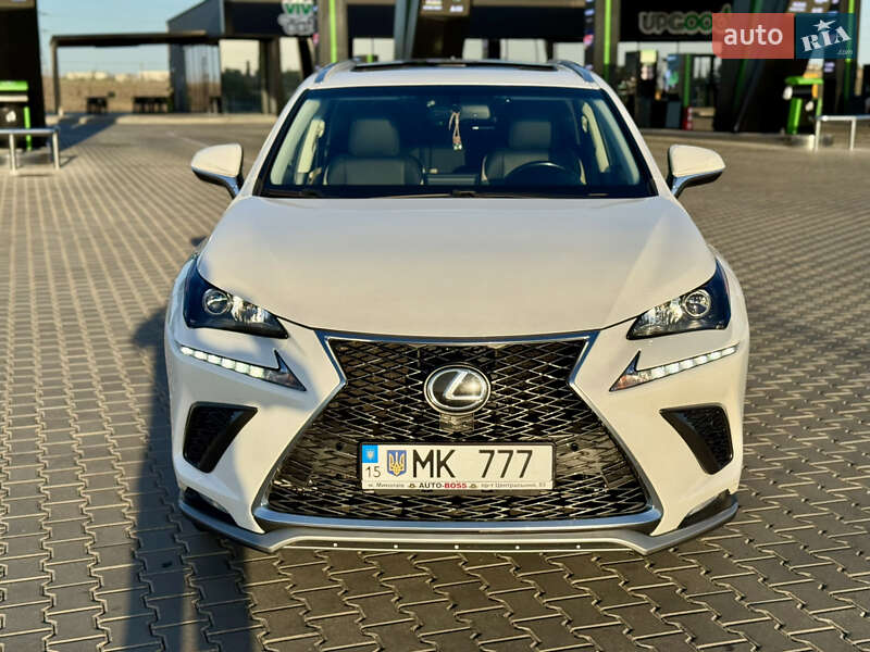 Lexus-42