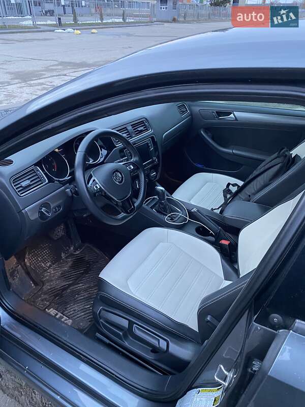 Volkswagen Jetta 2015