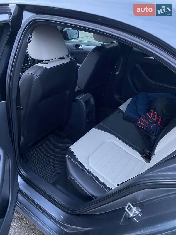 Volkswagen Jetta 2015