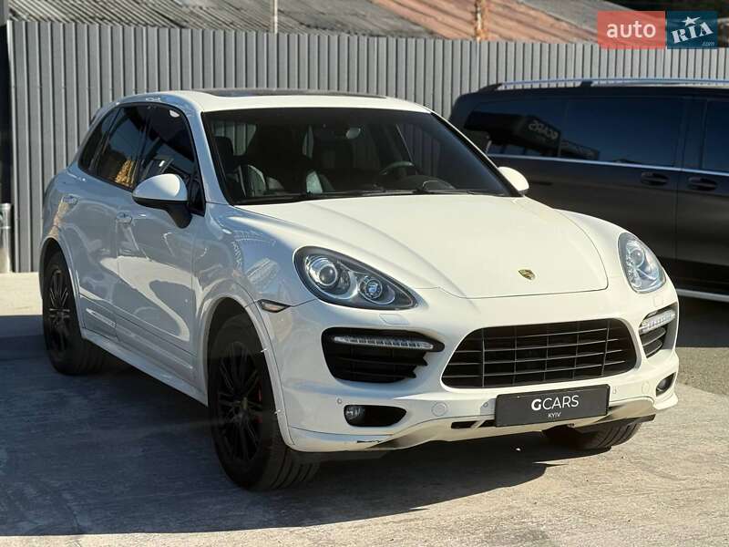 Porsche Cayenne 2011