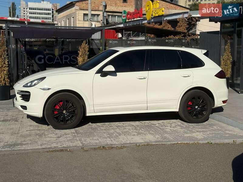 Porsche Cayenne 2011