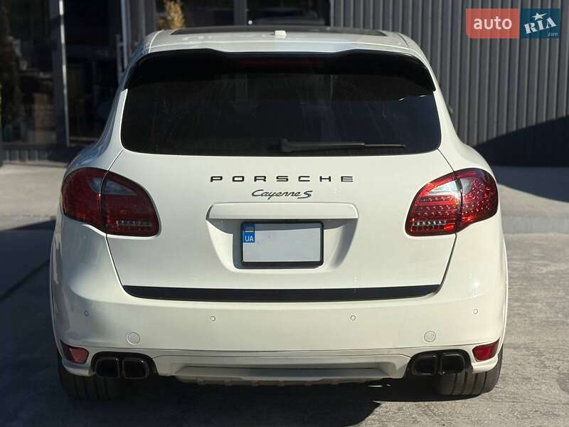 Porsche Cayenne 2011