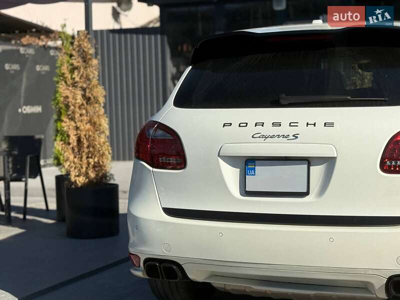 Porsche Cayenne 2011