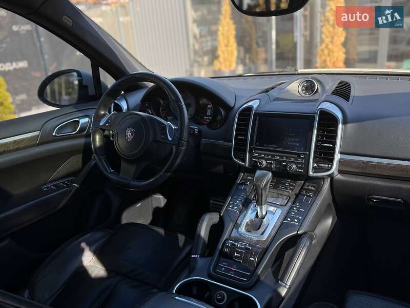 Porsche Cayenne 2011