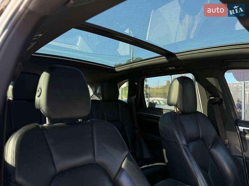 Porsche Cayenne 2011