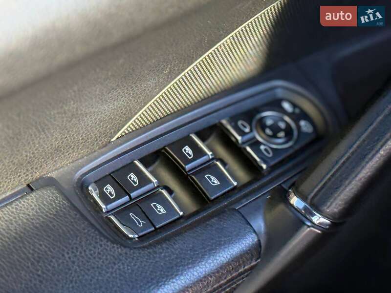 Porsche Cayenne 2011