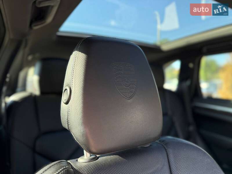 Porsche Cayenne 2011