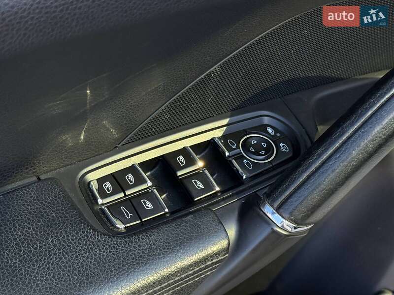 Porsche Cayenne 2011