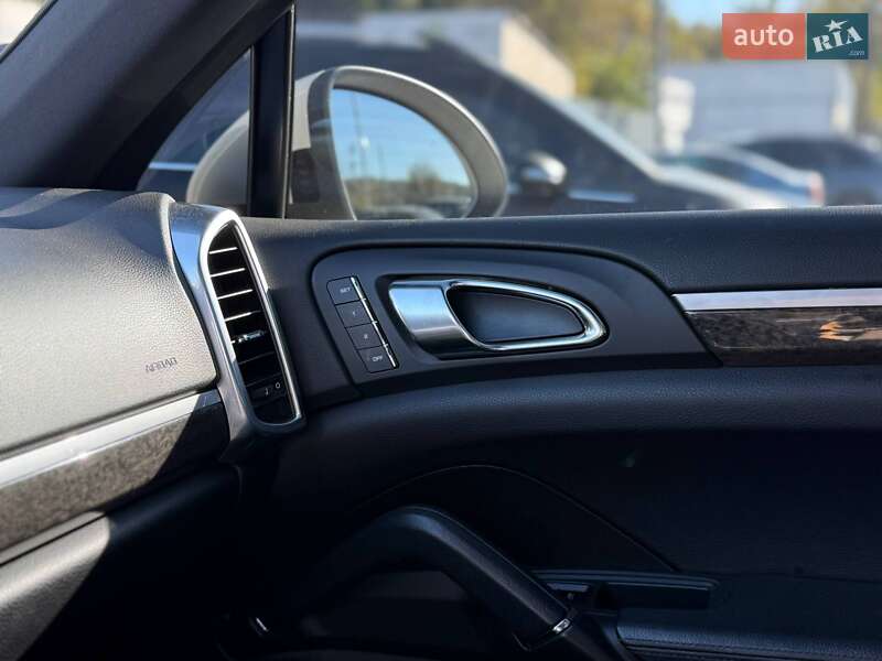 Porsche Cayenne 2011