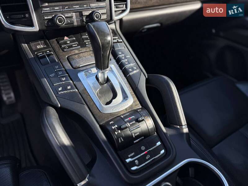 Porsche Cayenne 2011