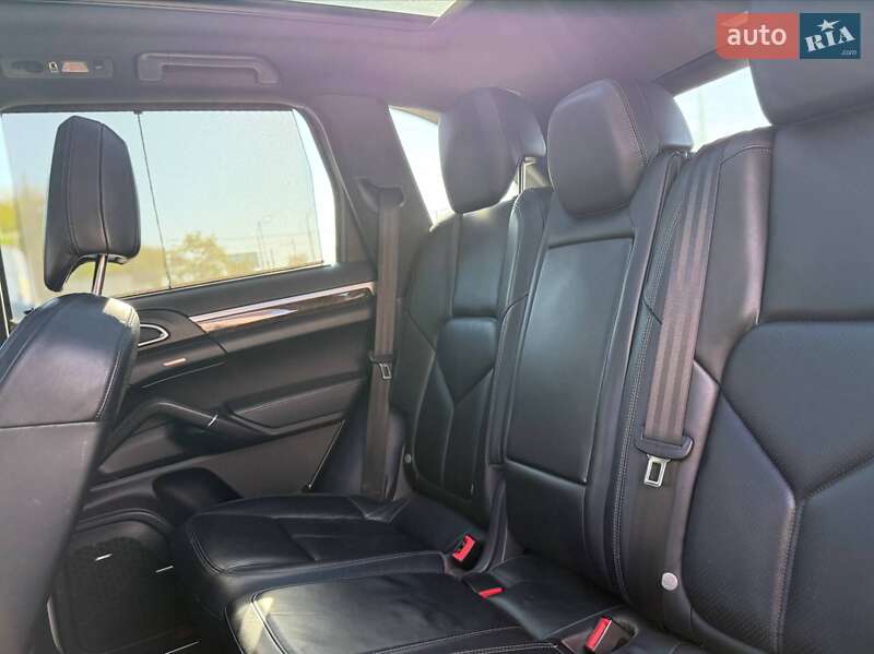 Porsche Cayenne 2011