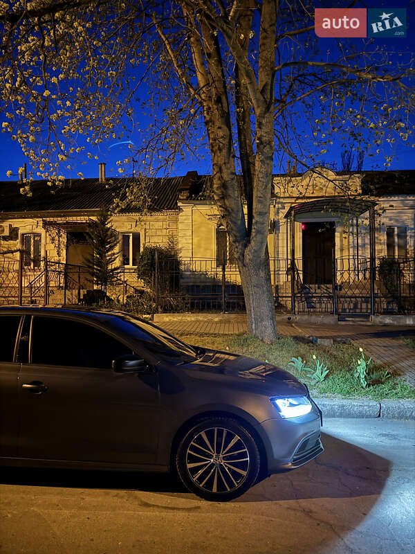 Volkswagen Jetta 2016