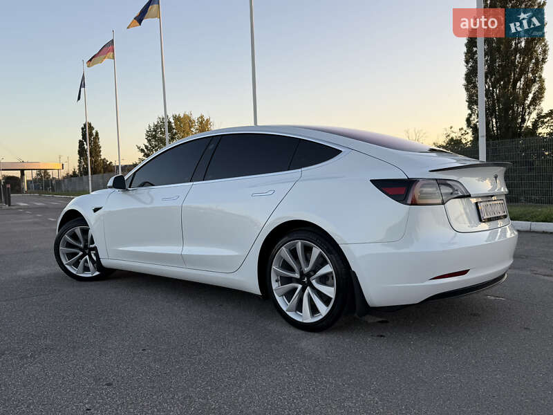 Tesla-4