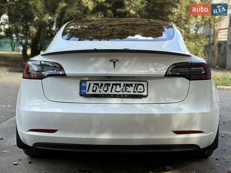 Tesla-27