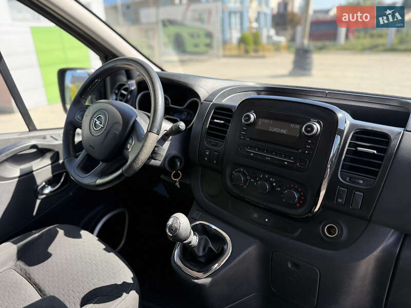 Opel Vivaro 2016