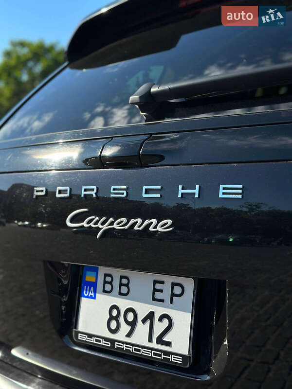 Porsche-0