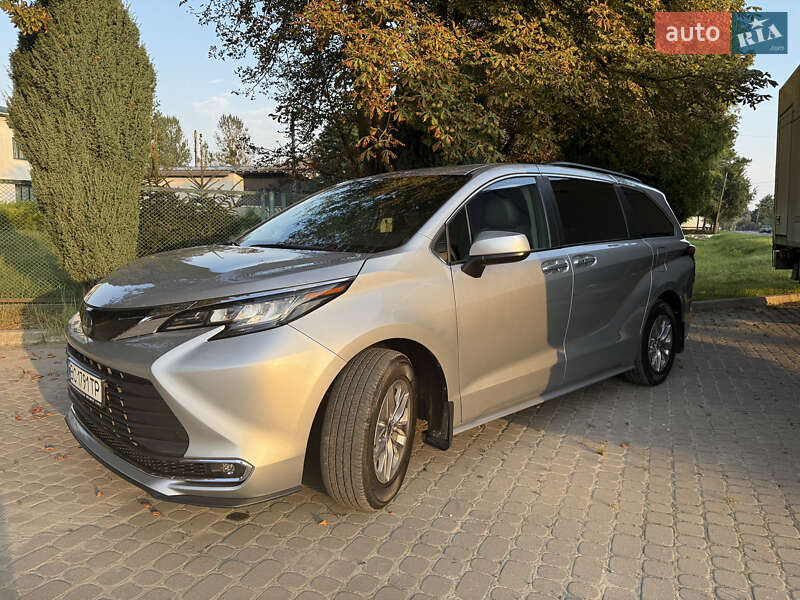 Toyota Sienna 2023