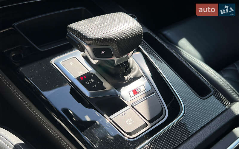Audi-0