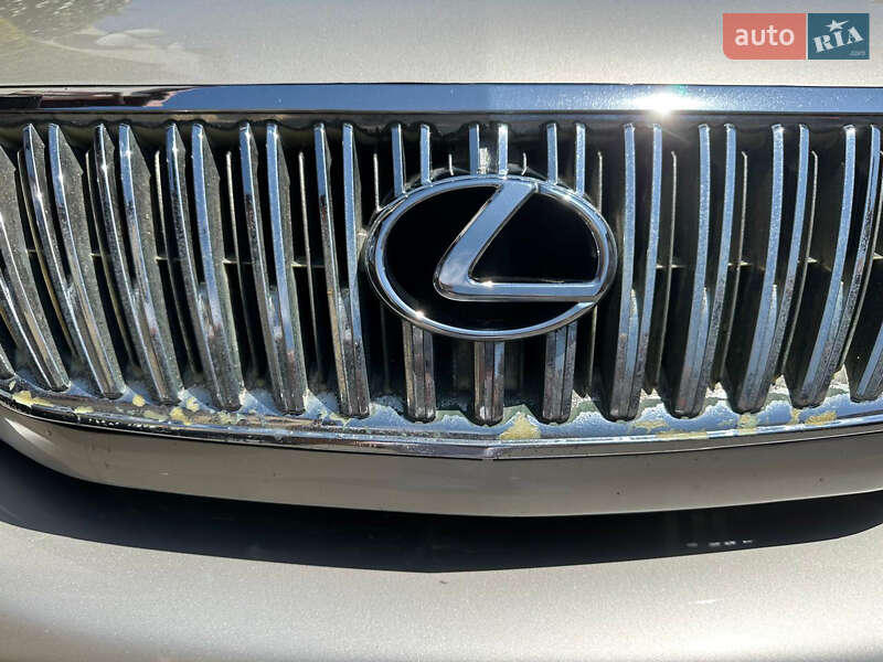 Lexus-2