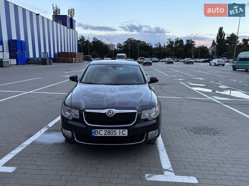 Skoda Superb 2011