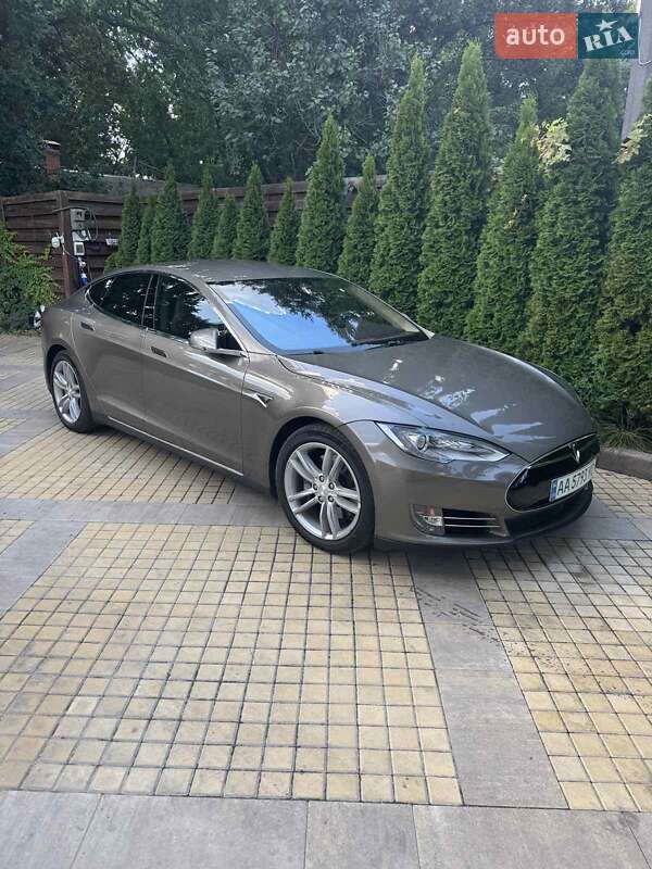 Tesla-4