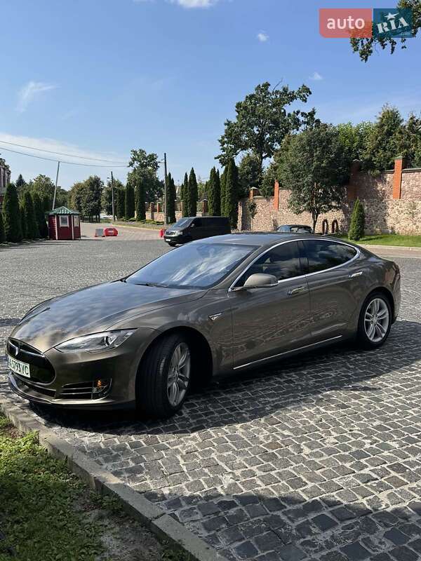Tesla-6