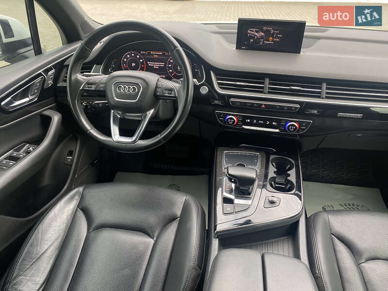Audi-22