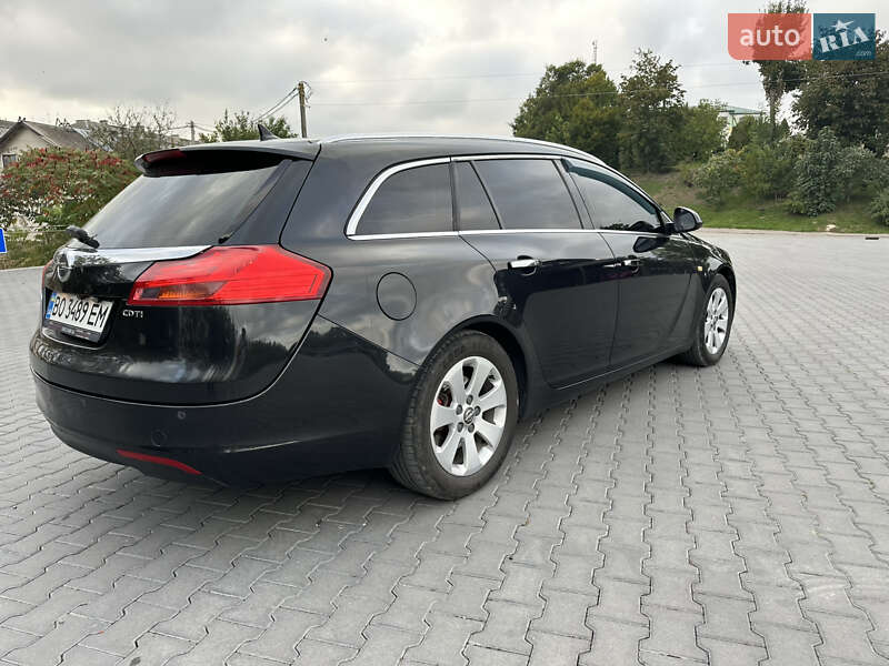 Opel Insignia 2011